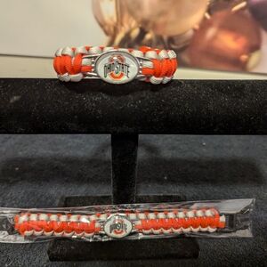 Ohio State University Buckeyes NCAA Paracord Bracelet. Unisex